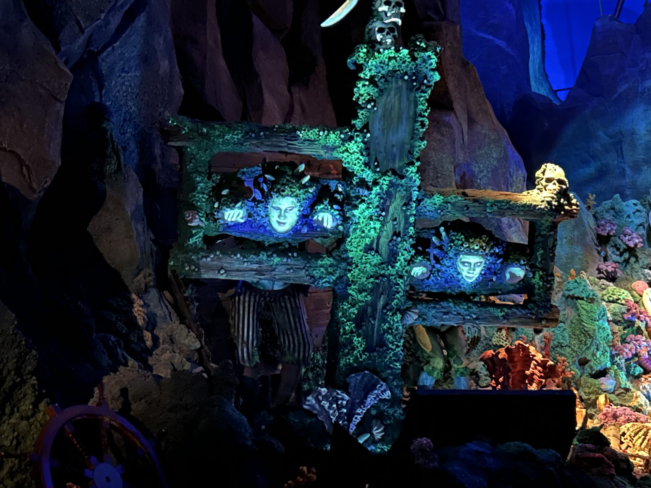 Pirates of the Caribbean Battle for the Sunken Treasure